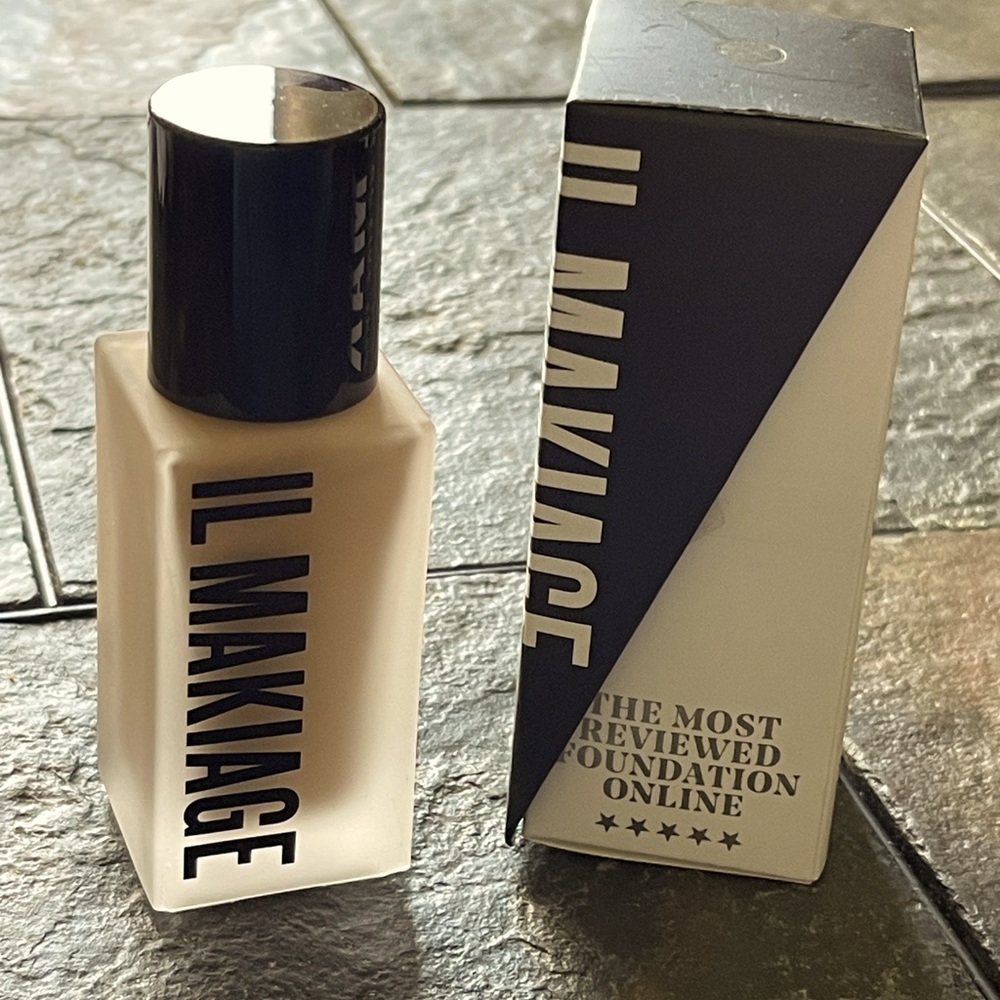 Il Makiage Flawless Base Foundation “Woke Up Like This” Shade 075